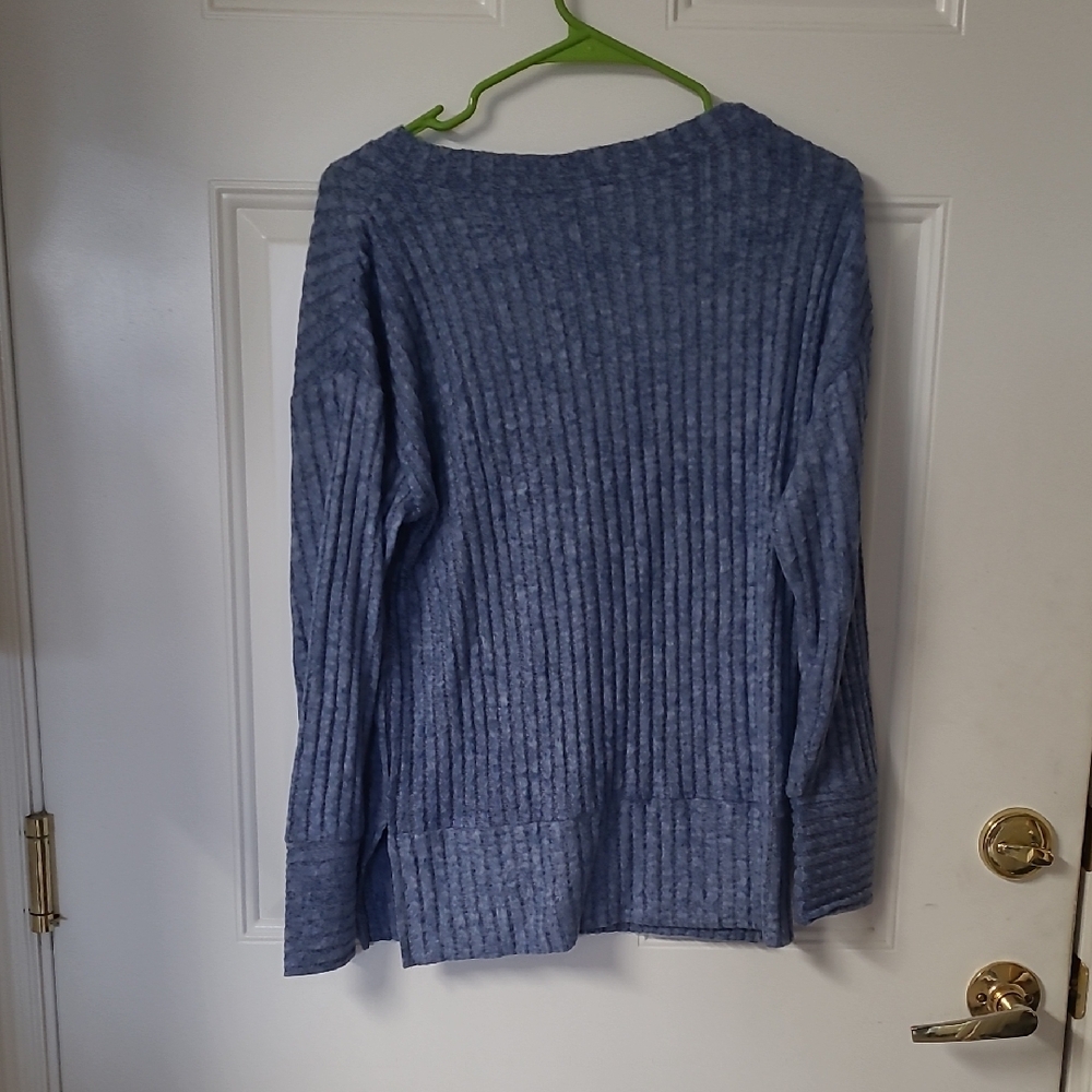 Chic Blue V-Neck Ribbed Sweater - Picture 2 of 5
